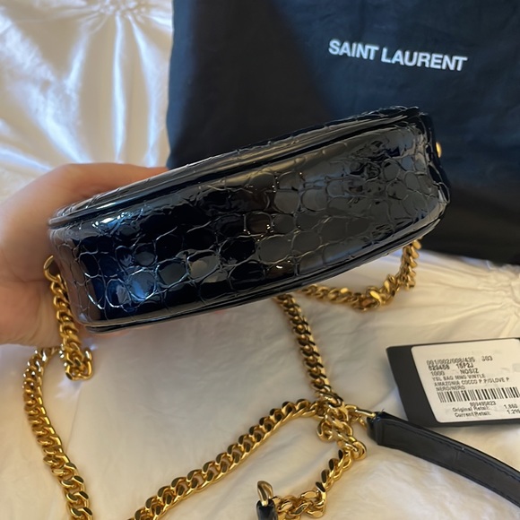 Yves Saint Laurent YSL brand new with tags cross body Vinyle Round Croc-Leather - Picture 6 of 7